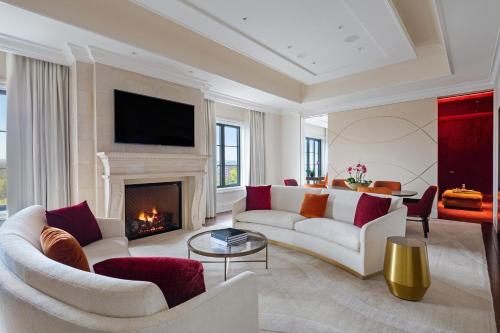 Empire Suite, Presidential Suite, City view, Balcony