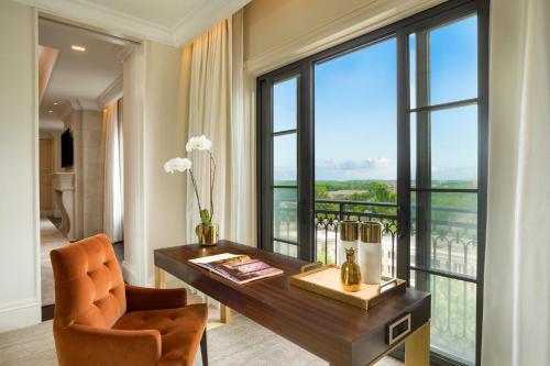 Empire Suite, Presidential Suite, City view, Balcony