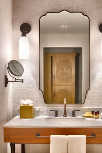 King Room - Hearing Accessible