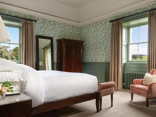 Fairmont Rose Garden Suite