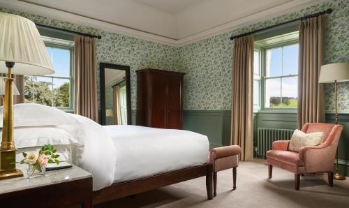 Fairmont Rose Garden Suite