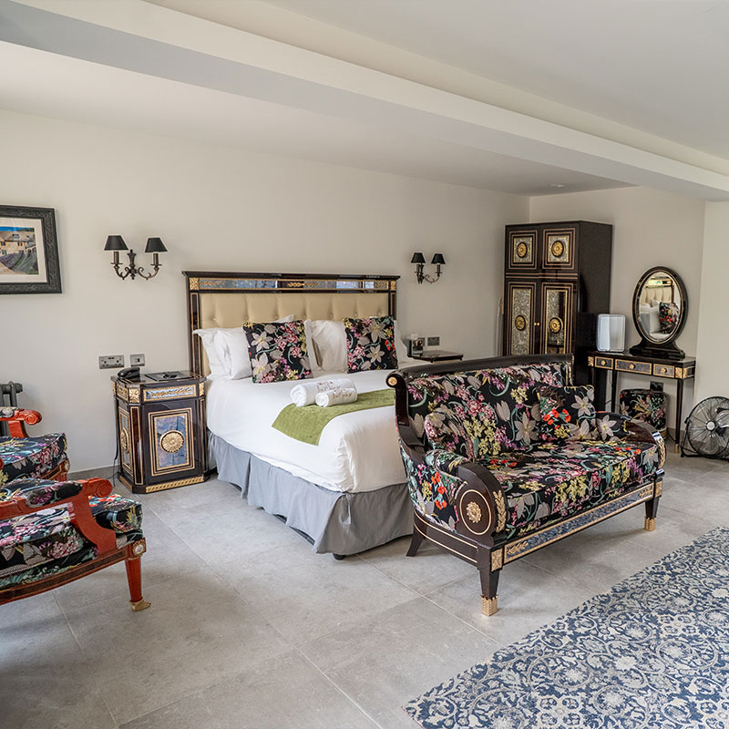 Premium Junior Suite Coach House