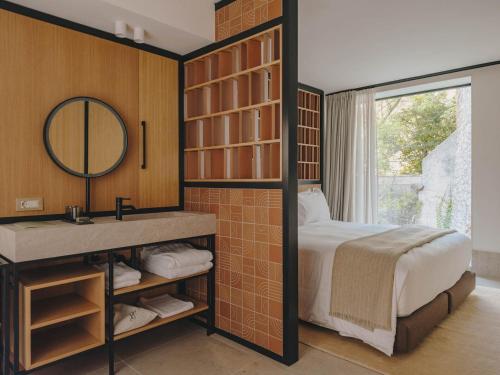 Superior Double or Twin Room with Pool View