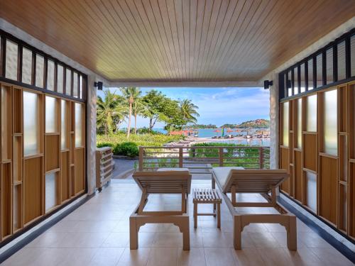 Beachfront Suites