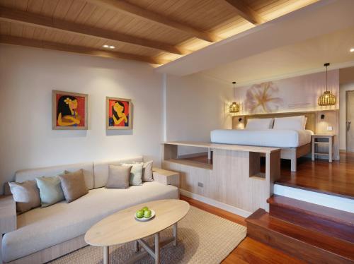 Seaview Hillside Suite