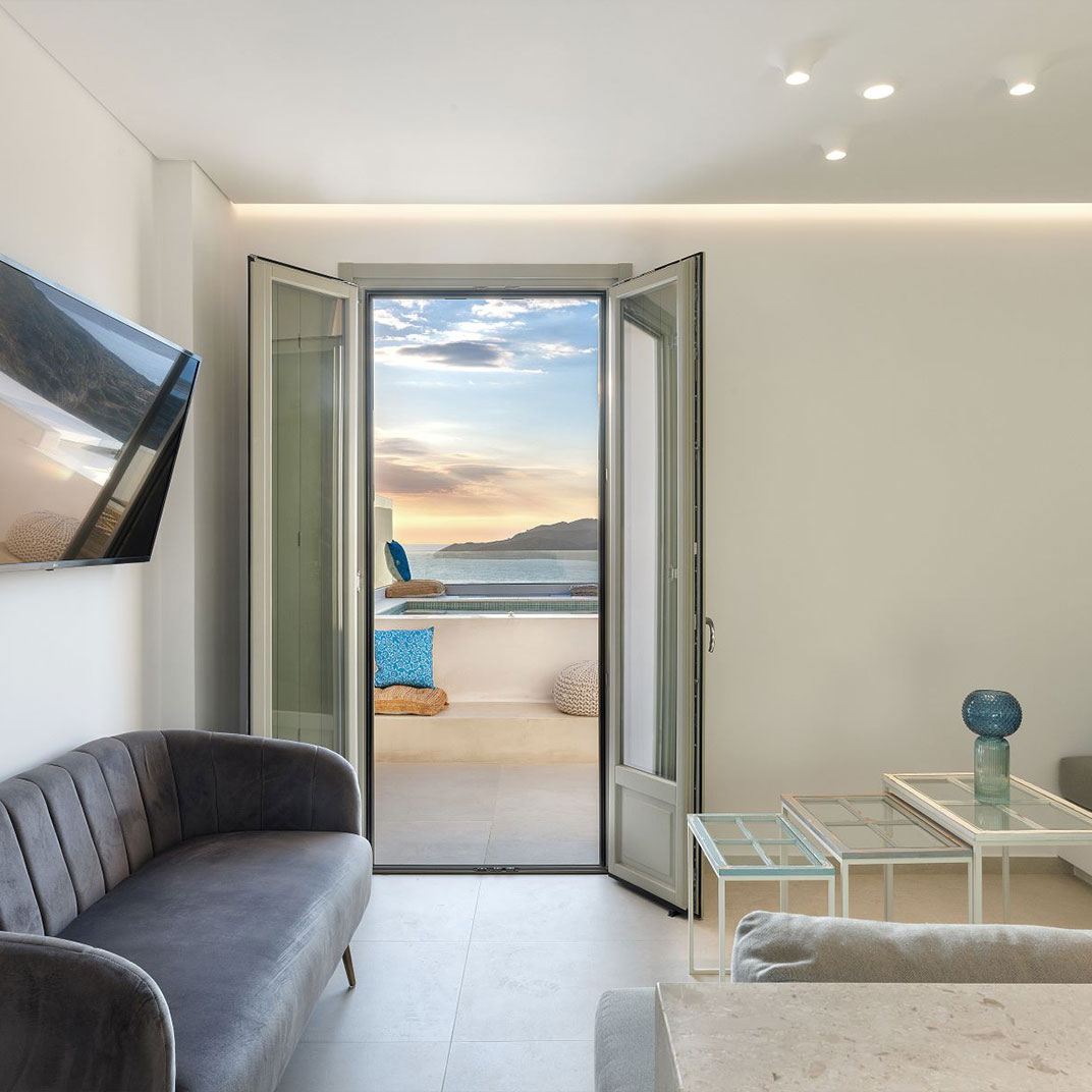 Suite with Hot Tub