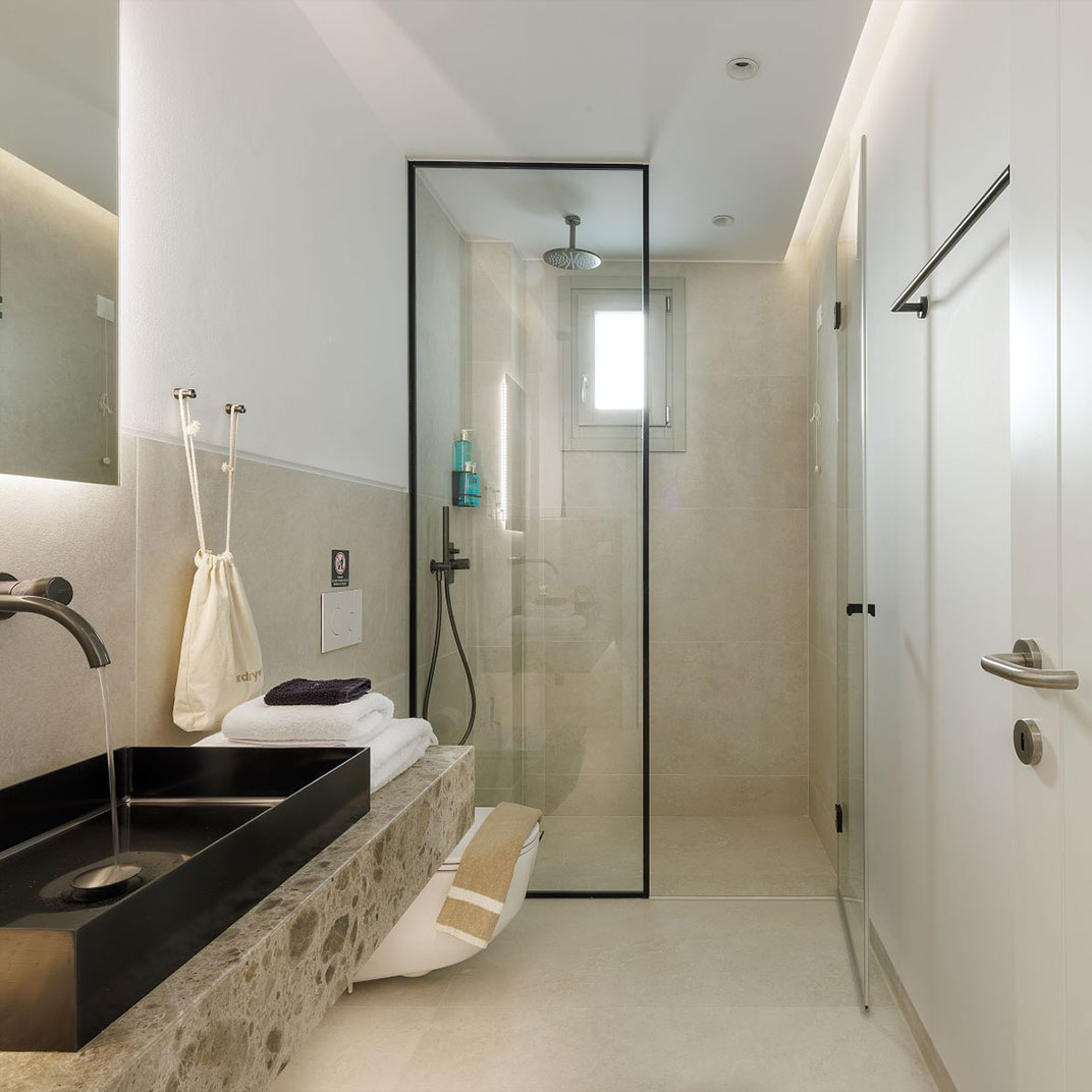 Suite with Hot Tub