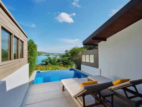 Seaview Hillside Pool Suite