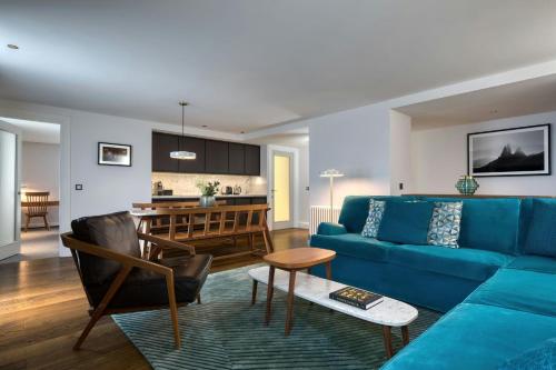 Family King Suite with City View