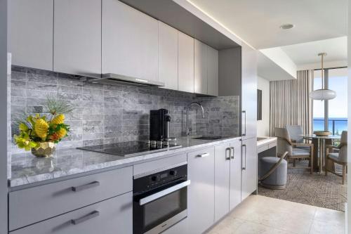 Deluxe Suite with Ocean View
