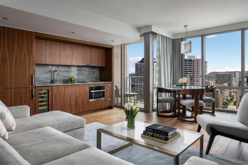 Grand One Bedroom Suite with Ocean View