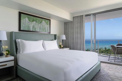 Grand One Bedroom Suite with Ocean View