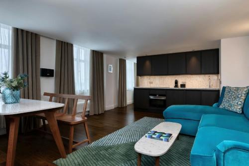 One-Bedroom King Suite - City View