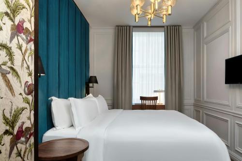 Two-Bedroom Suite with King and Double Beds