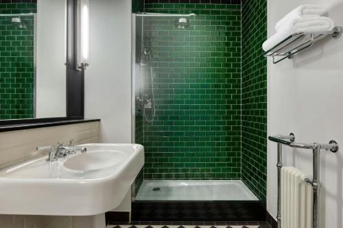 Two-Bedroom Suite with King and Double Beds