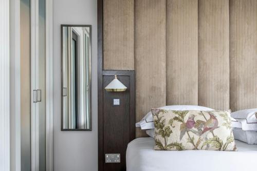 One-Bedroom Suite with King or Double Bed