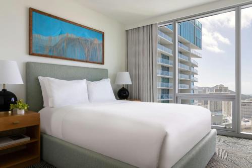 Grand Three-Bedroom Suite with Ocean View