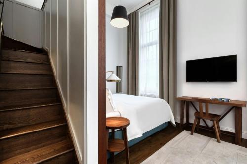 Family King Suite