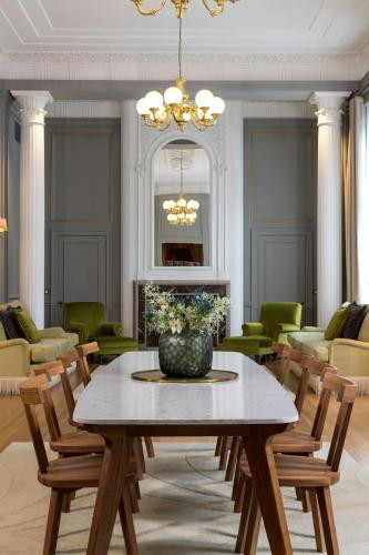 King Suite
