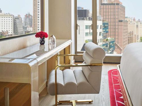 Hudson Signature One-Bedroom Suite