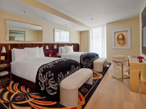 Signature Queen-Queen Room (Hearing ADA)