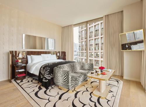 Signature Corner King Room (Hearing ADA)