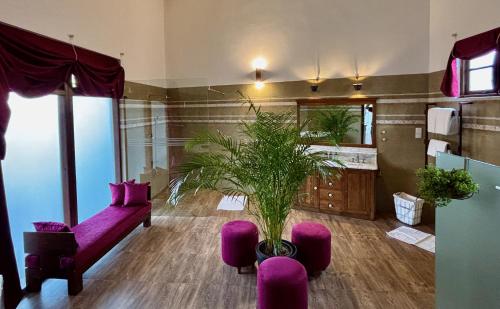 Deluxe Suite with Spa Bath