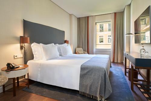 Superior Twin Room (Single Occupancy)