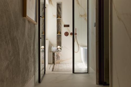 Penthouse Suite Two Bedrooms with Sea View