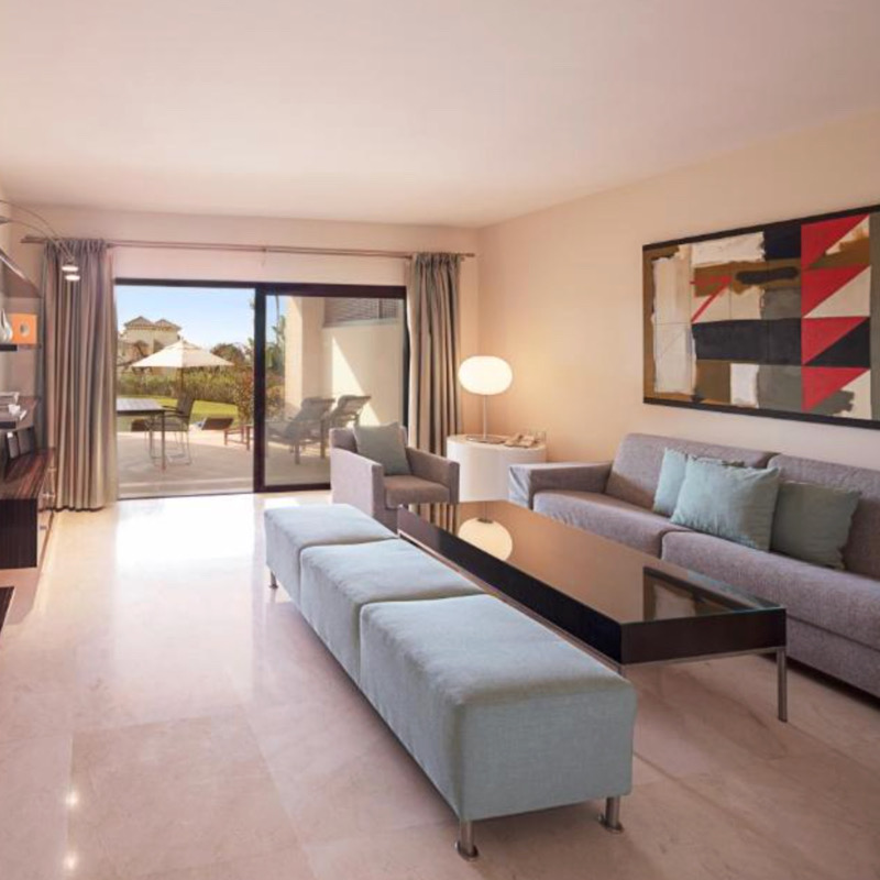 Residence One-Bedroom Apartment (2 Adults + 2 Children)