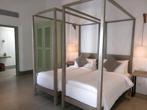 Twin Bazaar Bedroom
