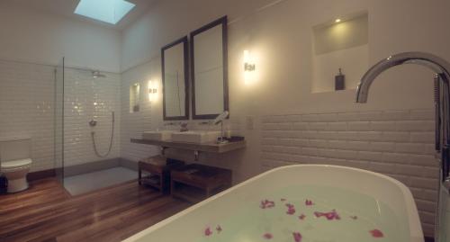Upper Suite