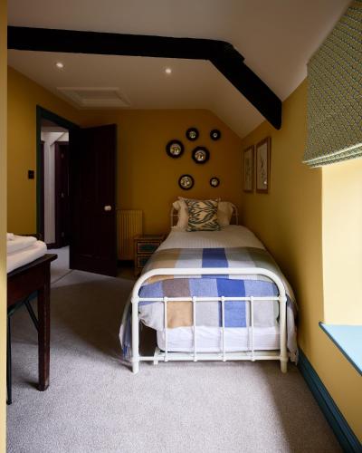 35 Abbey Row- Three Bedroom Townhouse (Separate Building)