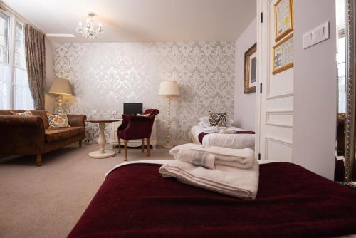 Deluxe Family Room