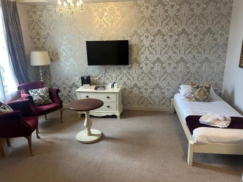 Deluxe Family Room
