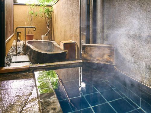 Superior Western-Style Room with Tatami Area with Open-Air bath