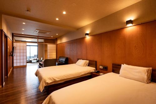 [Sora] Western-Style Room with Tatami Area with Indoor Bath and Open-Air Bath