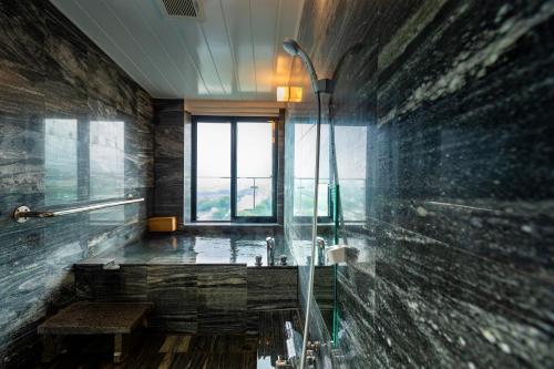 [Sora] Western-Style Room with Tatami Area with Indoor Bath and Open-Air Bath