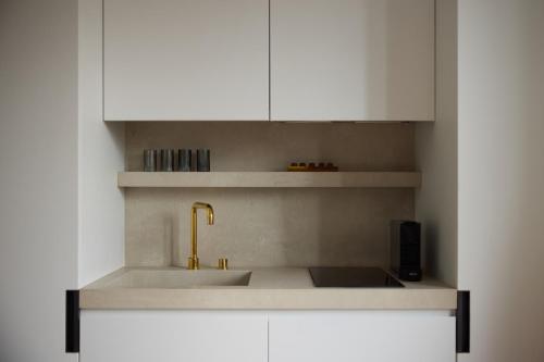 Exclusive Connecting Residence