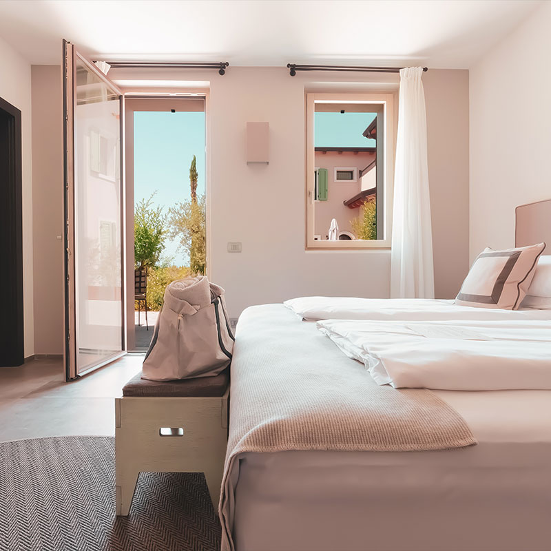 Superior room with lake view
