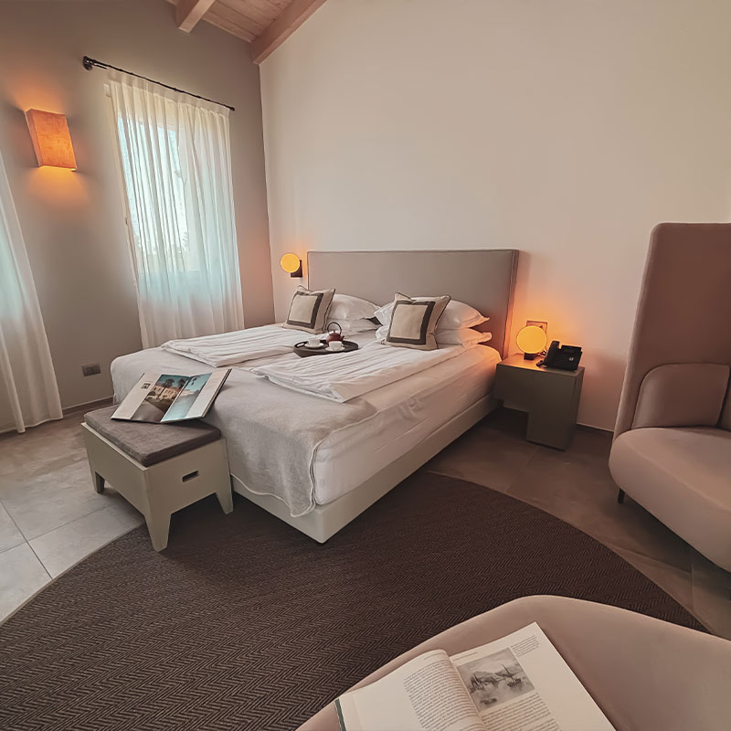 Superior room with lake view