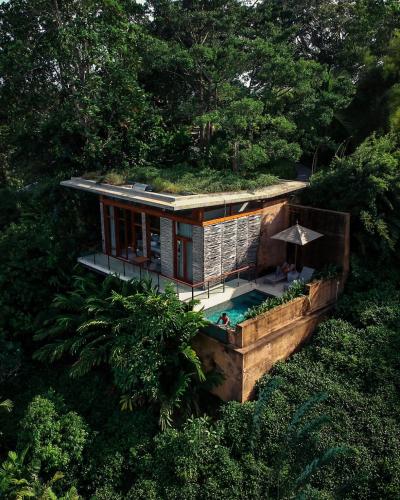 Lake Villa with Pool