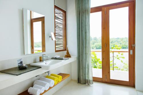 Lake Villa with Pool