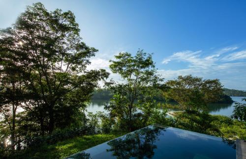 Tri Villa with Pool