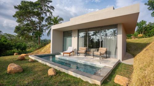 Sunset Villa with Pool
