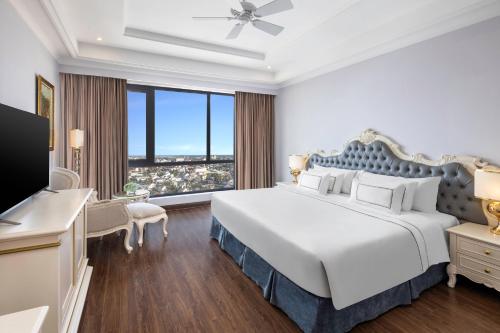 Deluxe room with city view