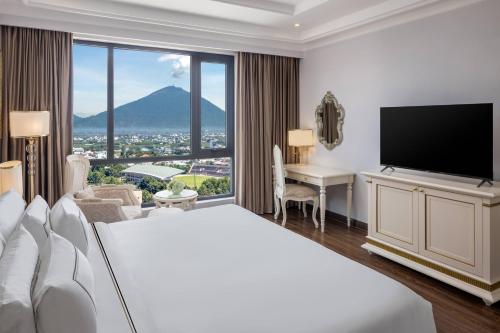 Premium Room with Mountain View