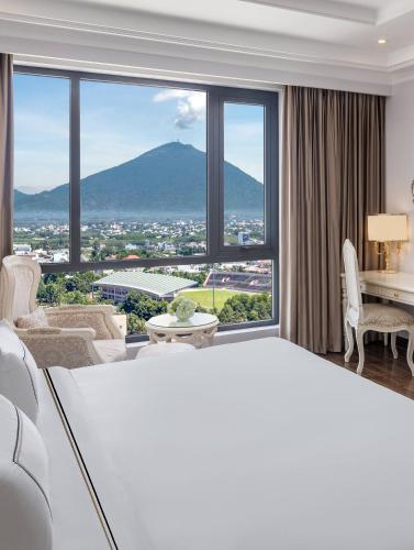Premium Room with Mountain View