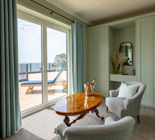 King Suite with Sea View