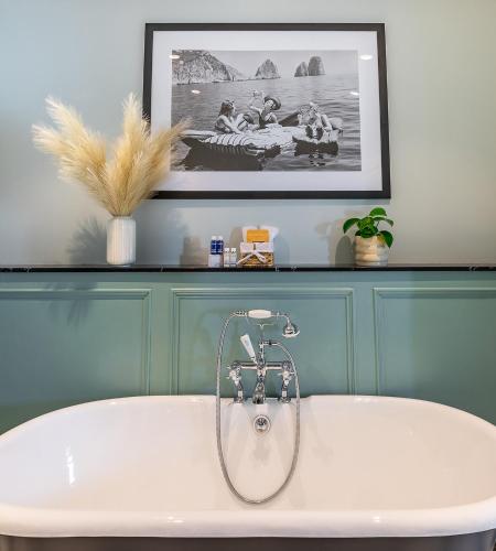 Queen Suite with Sea View